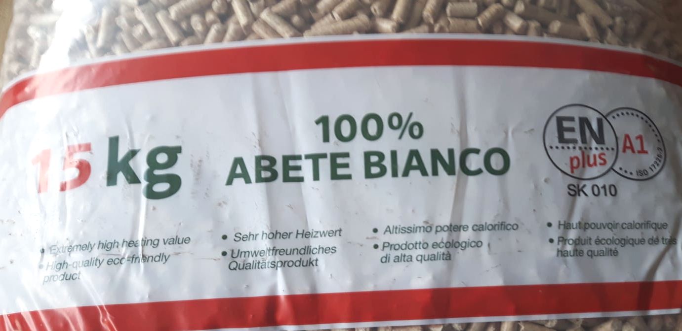 Pellets Sacchi 15 kg, Bancale da 70 Sacchi, Holz Pellet Premium di Abete  Bianco Certificato A1, Combustibile Puro senza Additivi : :  Giardino e giardinaggio